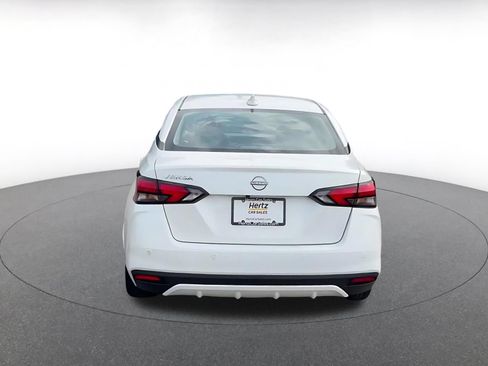 Used 2025 Nissan Versa SV FWD image 11