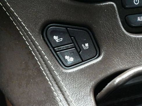 Used 2017 Chevrolet Tahoe Premier RWD image 12