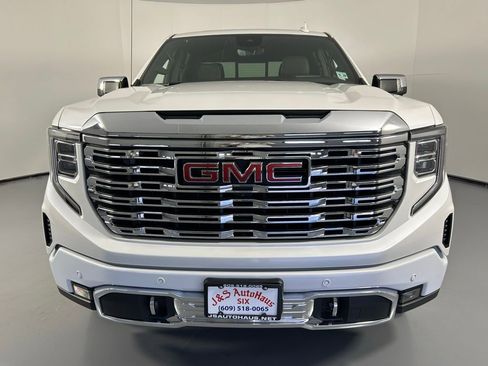Used 2024 GMC Sierra 1500 Denali image 2