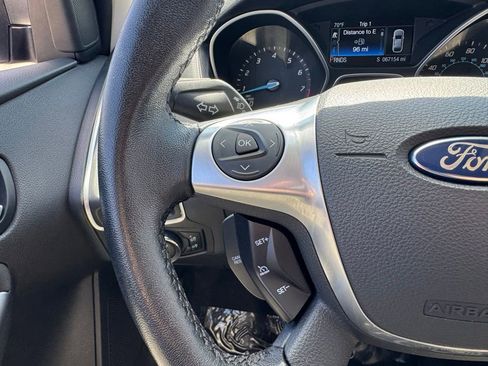 Used 2014 Ford Focus Titanium FWD image 24