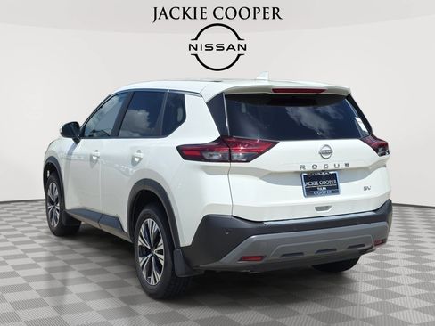 Used 2023 Nissan Rogue SV FWD image 7