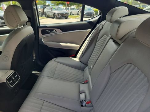 Certified 2023 Genesis G70 2.0T w/ Sport Prestige Package RWD image 11
