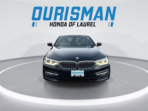 Used 2017 BMW 540i xDrive image 3