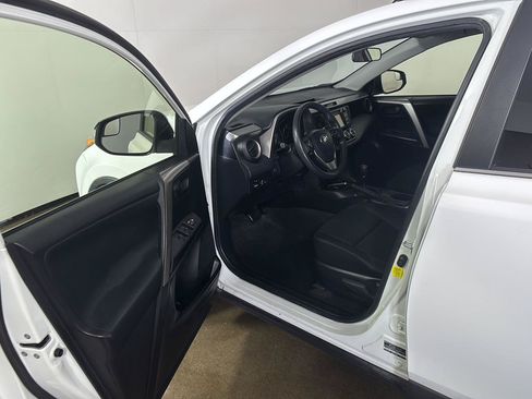 Used 2018 Toyota RAV4 LE w/ All Weather Liner Package AWD/4WD image 2