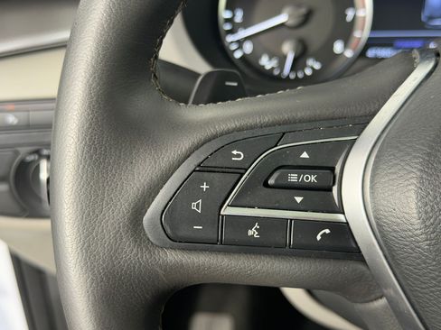 Used 2023 INFINITI QX50 Luxe FWD image 14