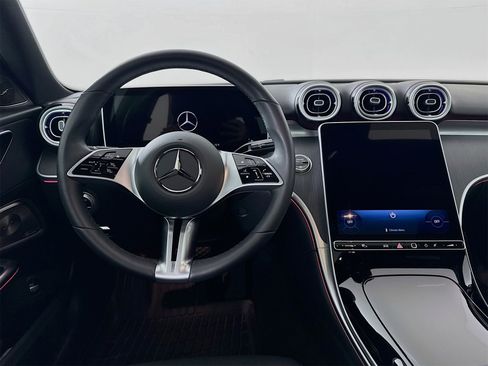 Used 2025 Mercedes-Benz C 300 Sedan image 25