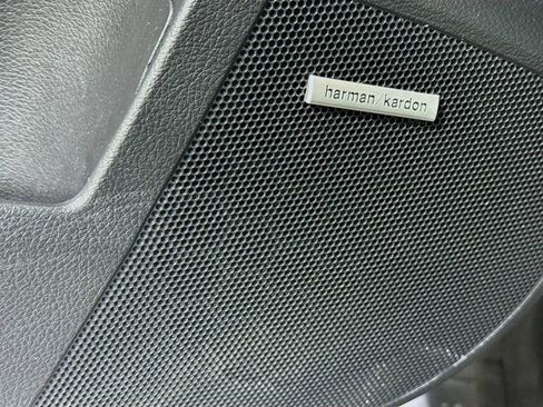 Used 2011 Subaru Outback 2.5i Limited image 21