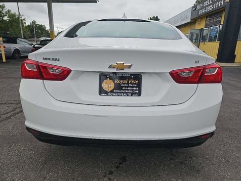 Used 2017 Chevrolet Malibu LT image 19