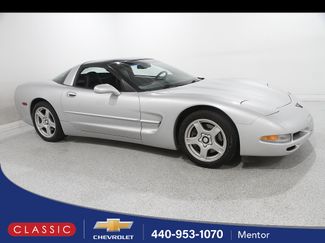 Used 1998 Chevrolet Corvette Coupe w/ Roof Pkg RWD video 1
