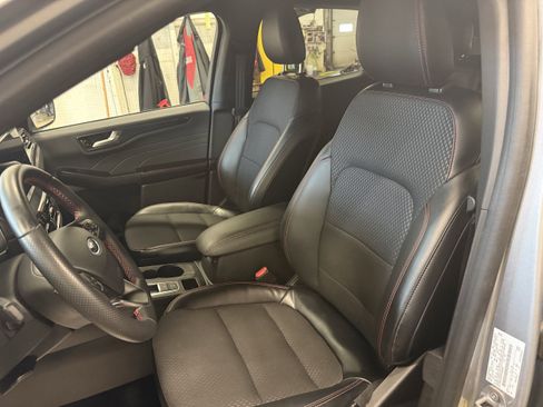 Used 2023 Ford Escape ST-Line Elite image 11