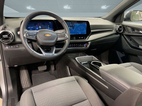 Certified 2025 Chevrolet Equinox LT image 28