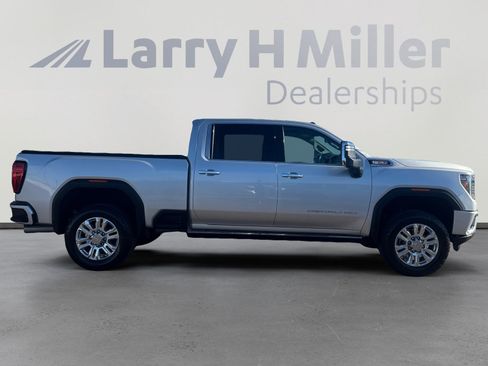 Used 2022 GMC Sierra 3500 Denali w/ Denali Ultimate Package image 6