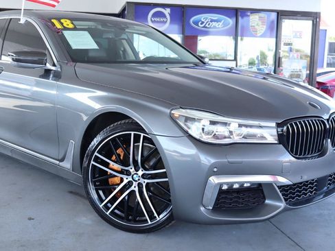 Used 2018 BMW 750i RWD image 2