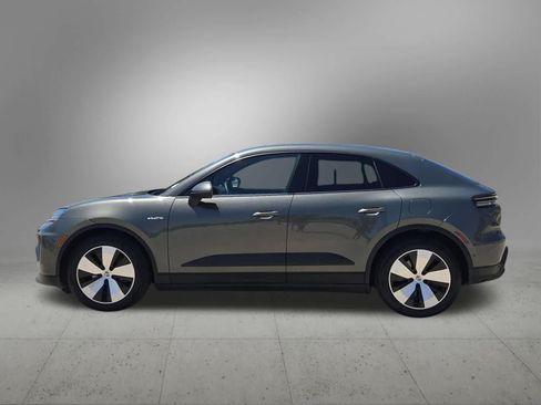 Used 2025 Porsche Macan 4 Electric AWD/4WD image 3