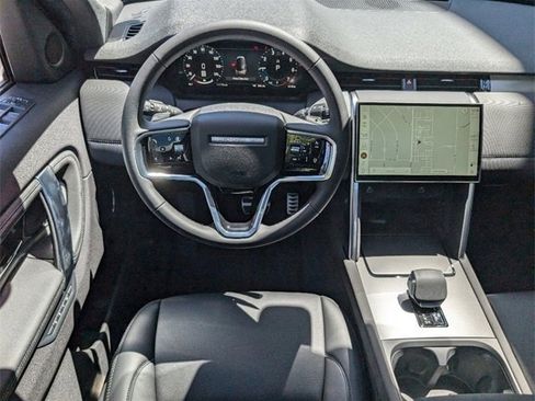 Used 2024 Land Rover Discovery Sport Dynamic SE image 10