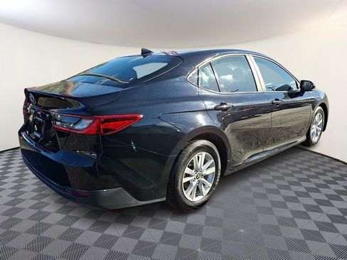 Used 2025 Toyota Camry LE image 6