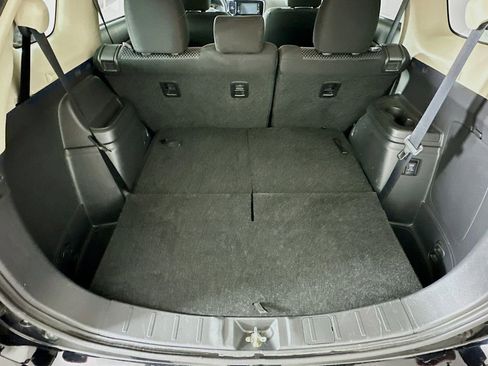 Used 2018 Mitsubishi Outlander ES image 29