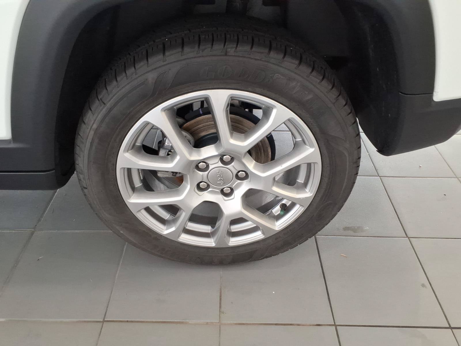 Used 2022 Jeep Compass Latitude w/ Sun and Sound Group AWD/4WD image 15