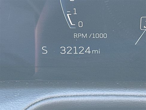 Certified 2025 Cadillac XT4 Premium Luxury image 27