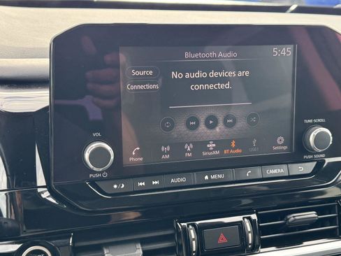Used 2022 Nissan Pathfinder SV FWD image 20