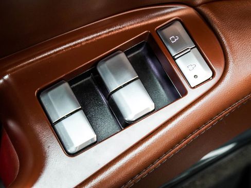 Used 2025 Lincoln Navigator Reserve image 46