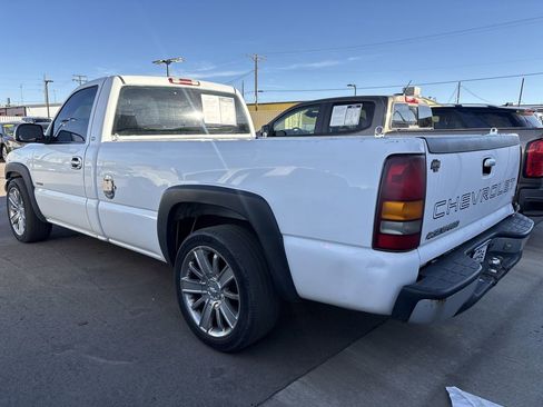 Used 2001 Chevrolet Silverado 1500 2WD Regular Cab image 2