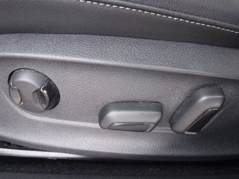 Used 2020 Volkswagen Passat 2.0T R-Line image 18