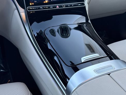 Certified 2025 Mercedes-Benz GLC 300 image 43