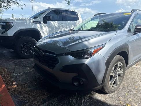 Used 2024 Subaru Crosstrek 2.0i Premium AWD/4WD image 3