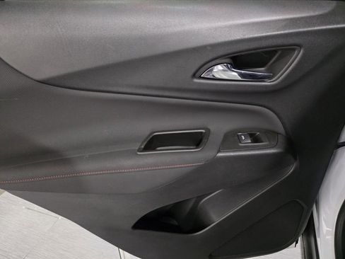 Used 2022 Chevrolet Equinox RS image 11