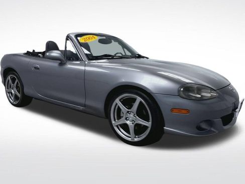 Used 2004 MAZDA MX-5 Miata MAZDASPEED w/ Grand Touring Pkg RWD image 16