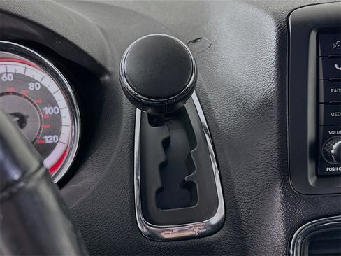 Used 2017 Dodge Grand Caravan GT image 19