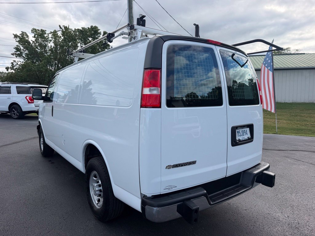Used 2020 Chevrolet Express 2500 w/ Driver Convenience Package RWD image 7