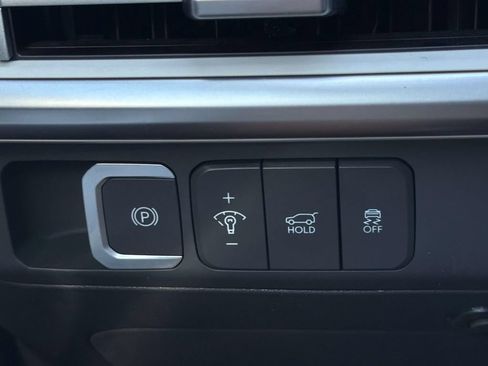 Used 2025 Hyundai Santa Fe SEL FWD image 23