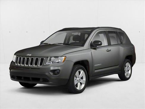 Used 2013 Jeep Compass Latitude image 1