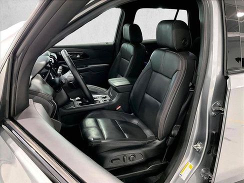 Used 2023 Chevrolet Traverse RS FWD image 27