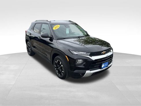 Used 2022 Chevrolet TrailBlazer LT w/ Convenience Package FWD image 9
