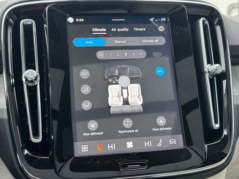 New 2026 Volvo XC40 B5 Plus w/ Protection Package Premier image 28