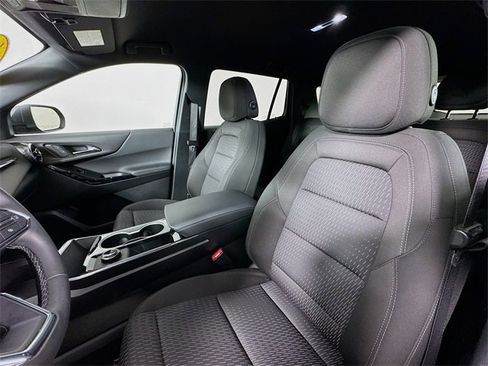 Used 2026 Chevrolet Equinox LT image 11