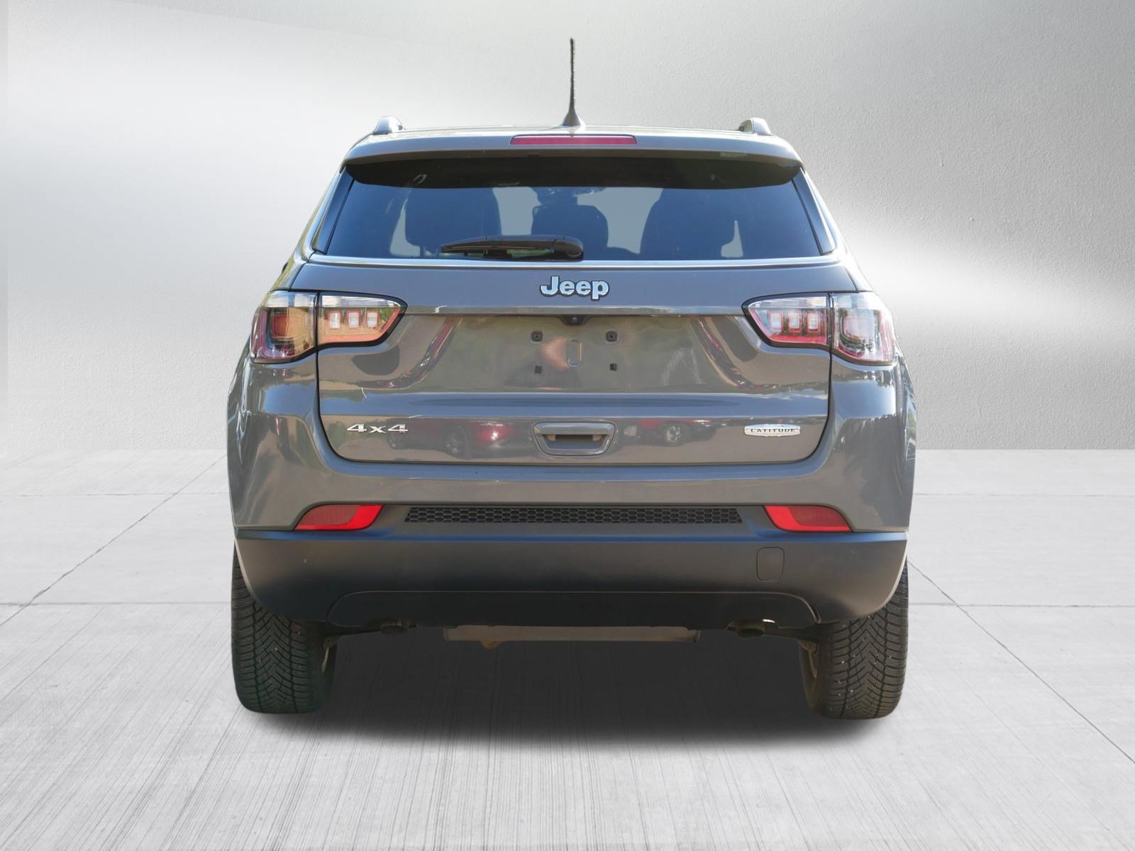 Used 2023 Jeep Compass Latitude w/ Convenience Group AWD/4WD image 6