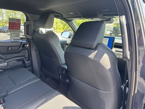 New 2025 Toyota 4Runner 4WD image 29