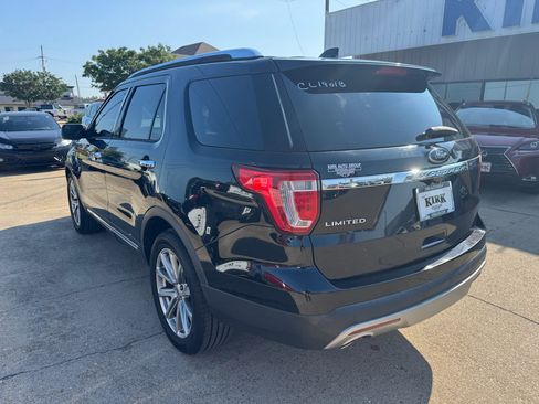 Used 2017 Ford Explorer Limited FWD image 3