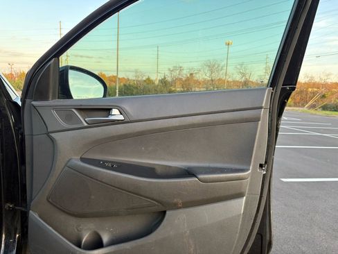 Used 2016 Hyundai Tucson Limited w/ Option Group 03 image 12