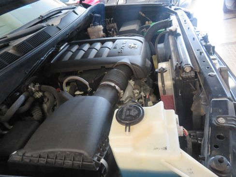 Used 2014 Toyota Sequoia Platinum AWD/4WD image 71