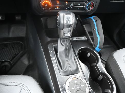 Used 2024 Ford Bronco Black Diamond image 26