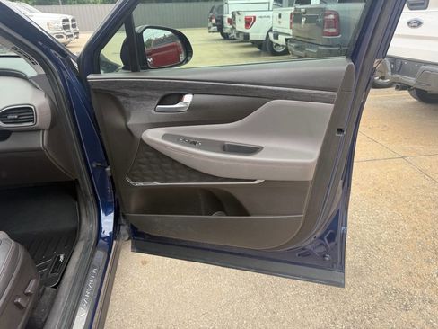 Used 2019 Hyundai Santa Fe FWD image 11