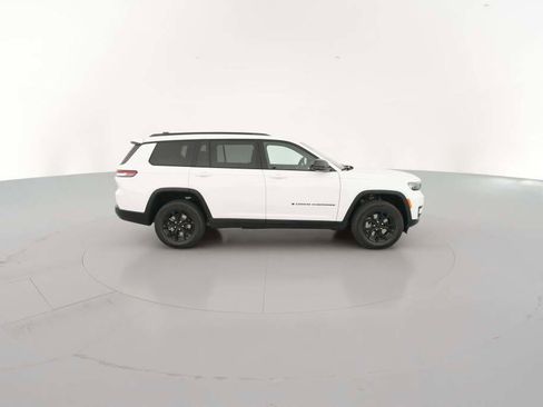 New 2025 Jeep Grand Cherokee L Altitude image 14