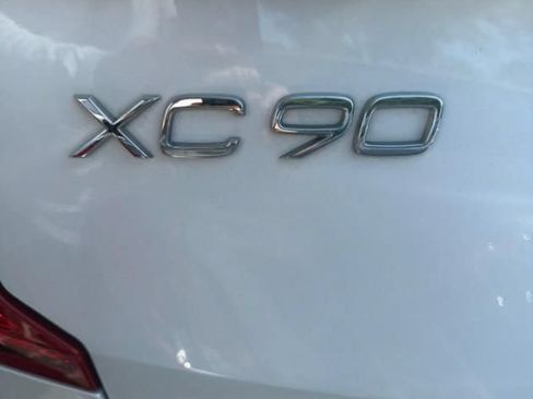 Used 2023 Volvo XC90 B5 Plus AWD/4WD image 6