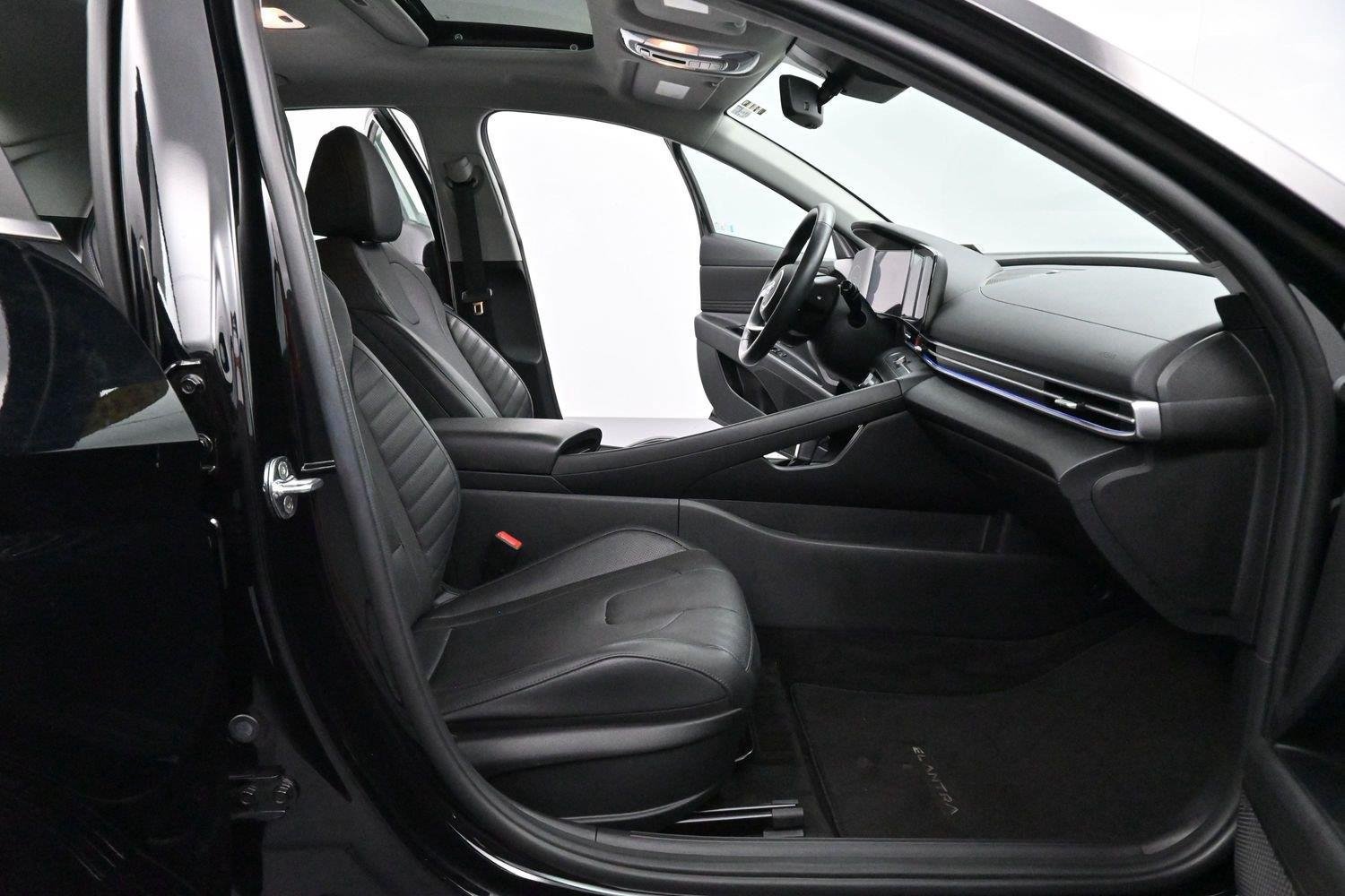 Used 2021 Hyundai Elantra Limited w/ Cargo Package FWD image 30