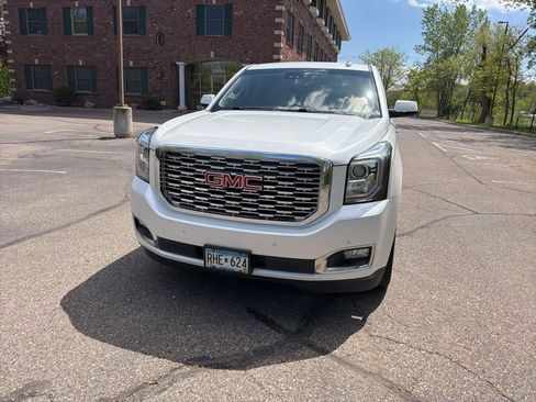Used 2018 GMC Yukon Denali w/ Denali Ultimate Package AWD/4WD image 7